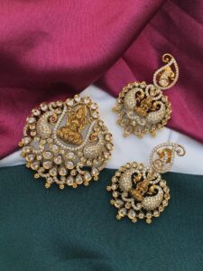 lakshmi swan with white stones pendent set