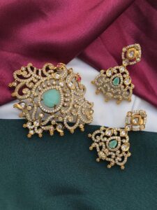 victoria peacock pattern pendent set