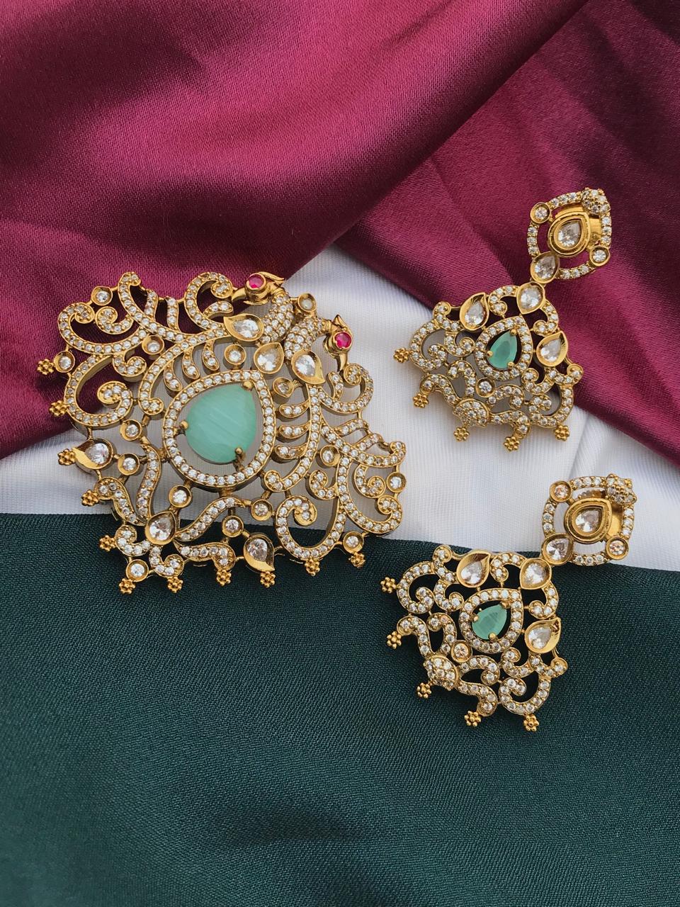 victoria peacock pattern pendent set