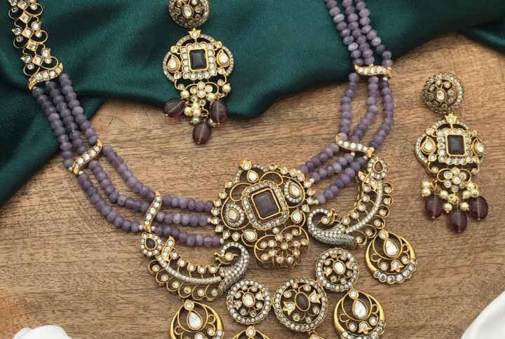 victoria pendent set with purple beads