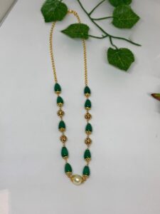  beads necklace bottle green color