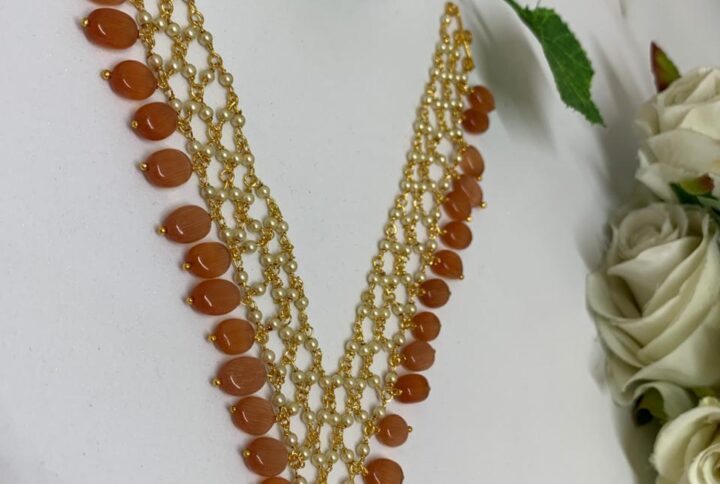 necklace/choker dark shade of orange